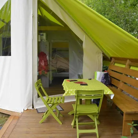 Camping 4 Etoiles - Piscine - Ccb0bif Apremont (Vendee)