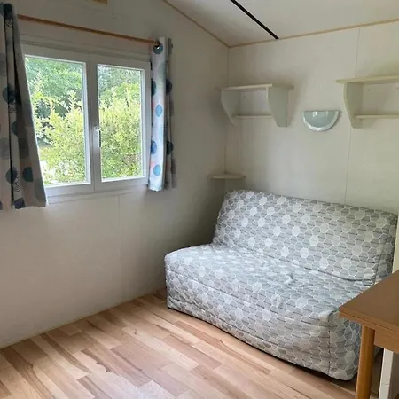 Zecamping 4 étoiles Animaux Acceptés Bain à Remous Sauna Et Solarium Camping *