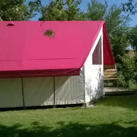 Zecamping 4 étoiles Animaux Acceptés Bain à Remous Sauna Et Solarium *