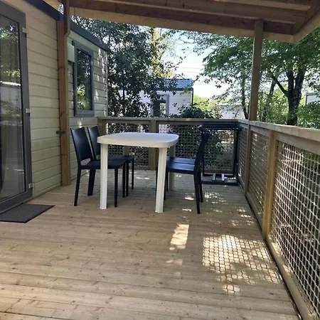 Zecamping 4 étoiles Animaux Acceptés Bain à Remous Sauna Et Solarium *