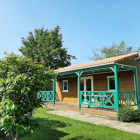 Zecamping 4 étoiles Animaux Acceptés Bain à Remous Sauna Et Solarium *