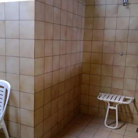Zecamping 4 étoiles Animaux Acceptés Bain à Remous Sauna Et Solarium *