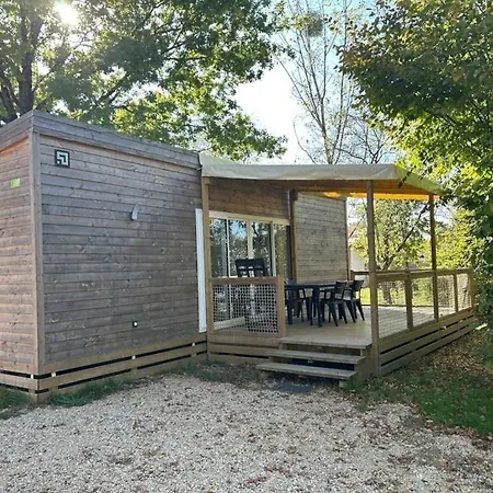 Zecamping 4 étoiles Animaux Acceptés Bain à Remous Sauna Et Solarium *