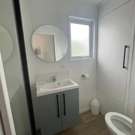Camping Zecamping 4 Etoiles Animaux Acceptes Bain A Remous Sauna Et Solarium