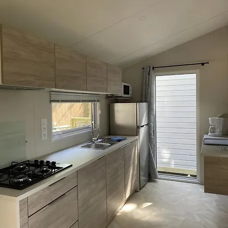 Camping Zecamping 4 étoiles Animaux Acceptés Bain à Remous Sauna Et Solarium *