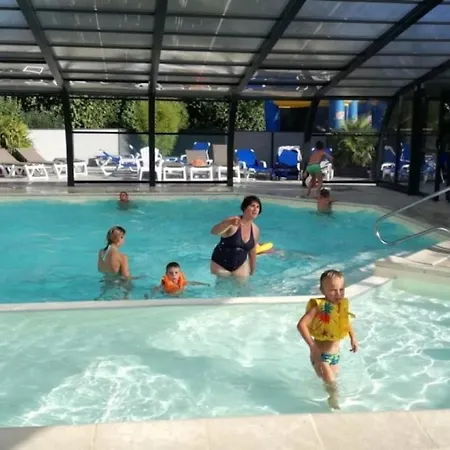 Zecamping 4 Etoiles Animaux Acceptes Bain A Remous Sauna Et Solarium Camping *