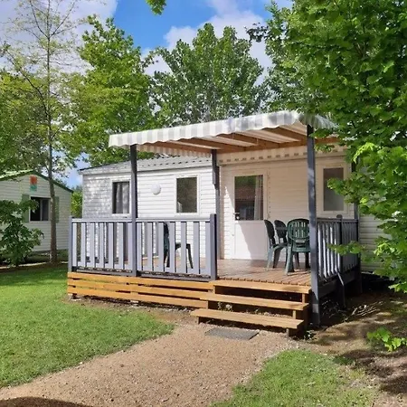 Camping Zecamping 4 Etoiles Animaux Acceptes Bain A Remous Sauna Et Solarium *