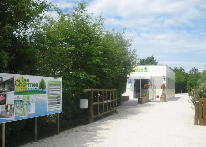 אתר קמפינג Zecamping 4 Animaux Acceptes Bain A Remous Sauna Et Solarium Apremont (Vendee)