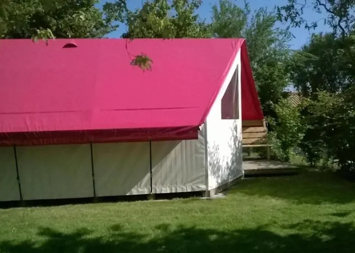 Zecamping 4 Animaux Acceptes Bain A Remous Sauna Et Solarium *