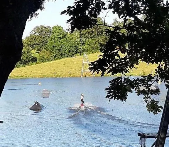 Zecamping 4 Animaux Acceptes Bain A Remous Sauna Et Solarium * Apremont (Vendee)