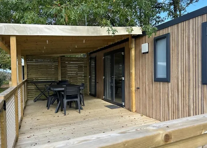 אתר קמפינג Zecamping 4 Animaux Acceptes Bain A Remous Sauna Et Solarium *