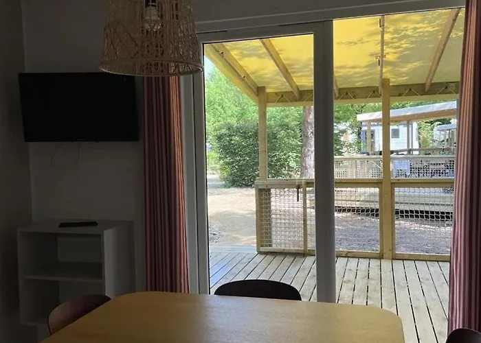 Zecamping 4 Animaux Acceptes Bain A Remous Sauna Et Solarium אתר קמפינג *