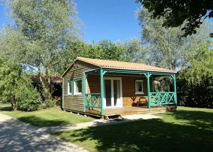 Zecamping 4 Animaux Acceptes Bain A Remous Sauna Et Solarium אתר קמפינג *